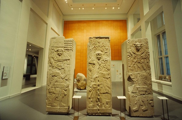 CONVERTED WITH PHOEBUS BY POST-FX