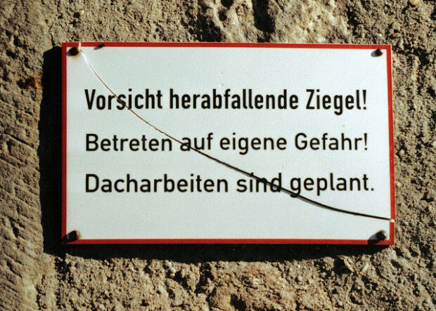 herabfallende Ziegel in Frauenstein, Sachsen (Oktober 2007)