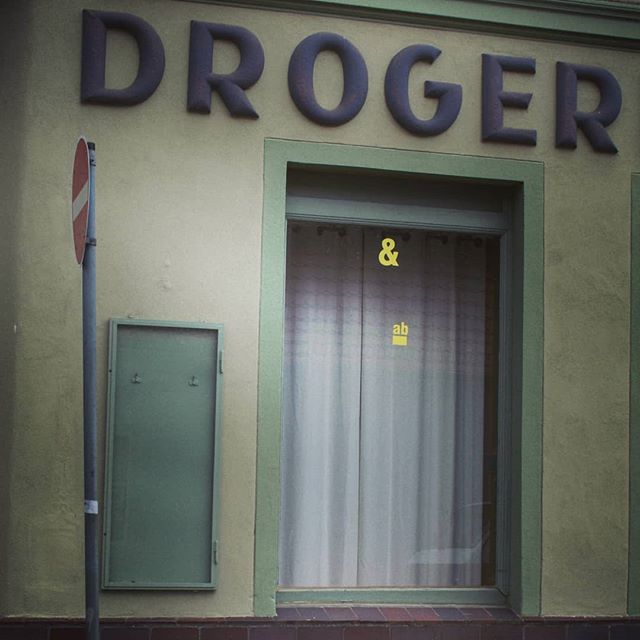 DROGER & ab
