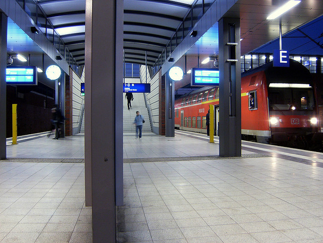 Regio im Bahnhof Berlin-Gesundbrunnen